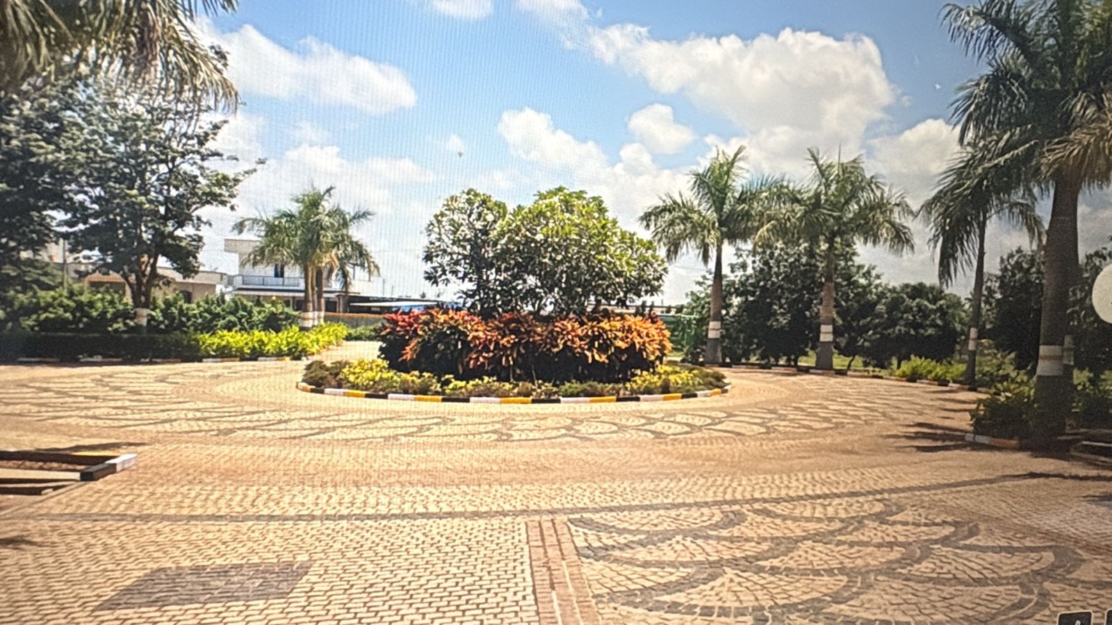 Ajmal Flora Valley - Image 4